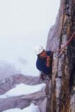 Rafael Ávila en el tercer largo de una vía al Pulpito (5.9)